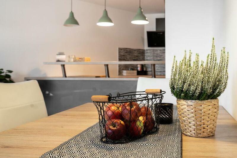 Old Town Luxury Apartment In Heart Of ברטיסלאבה מראה חיצוני תמונה