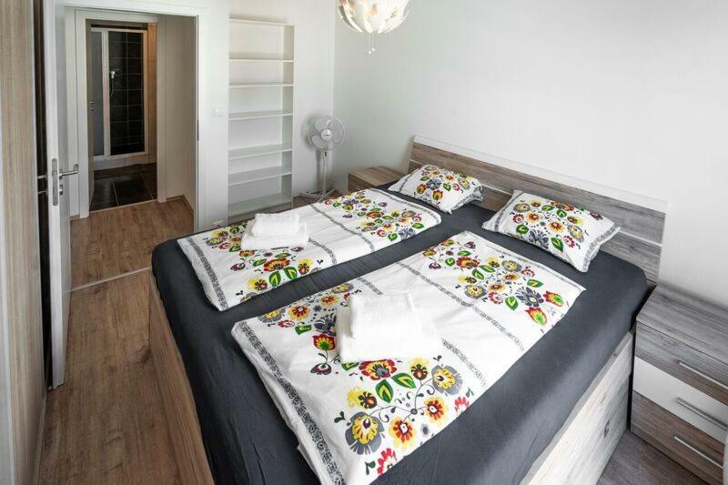 Old Town Luxury Apartment In Heart Of ברטיסלאבה מראה חיצוני תמונה